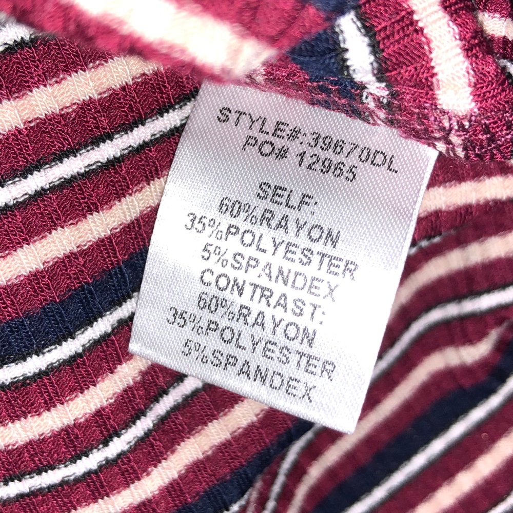 Skies Are Blue Striped Knit V Neck Top NWT - Picture 5 of 5